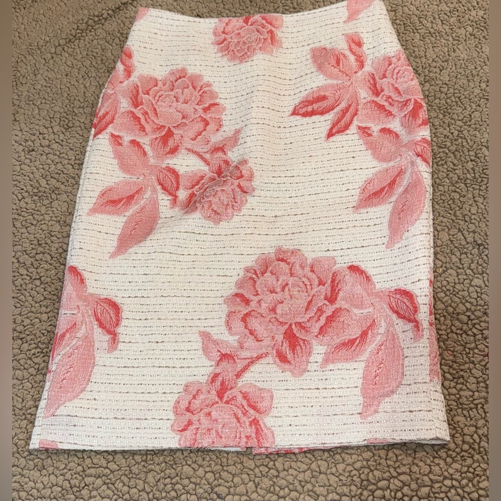 Ann Taylor Pink Ivory Rose Floral Pencil Skirt Women’s Size 0